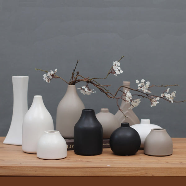 BLACK&WHITE VASE