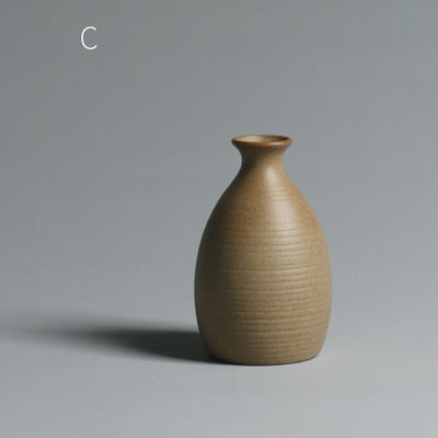SIMPLE CHINESE VASE