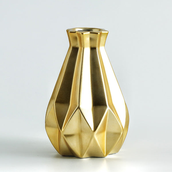 MATT DIAMOND VASE