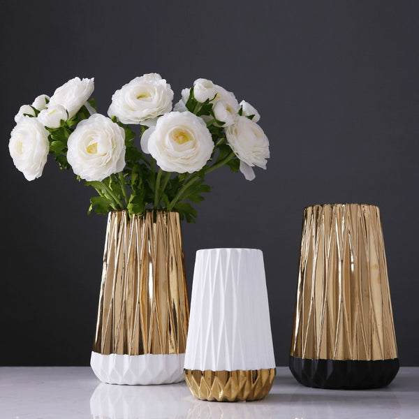 GOLD CERAMIC VASE