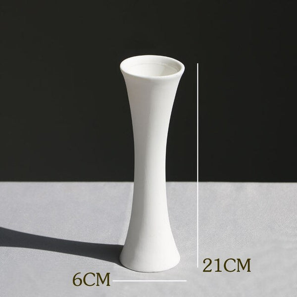 SIMPLE CERAMIC VASE