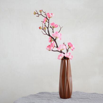 COLORFUL CERAMIC VASE